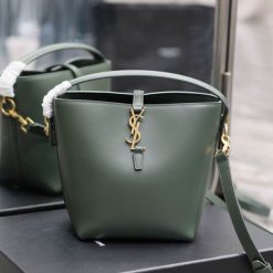입생로랑 749036 17X20X13cm
